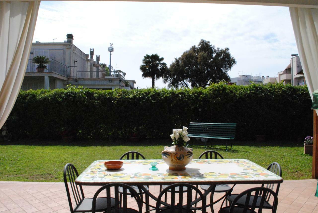 Villa Regina B&B Nettuno Exterior photo